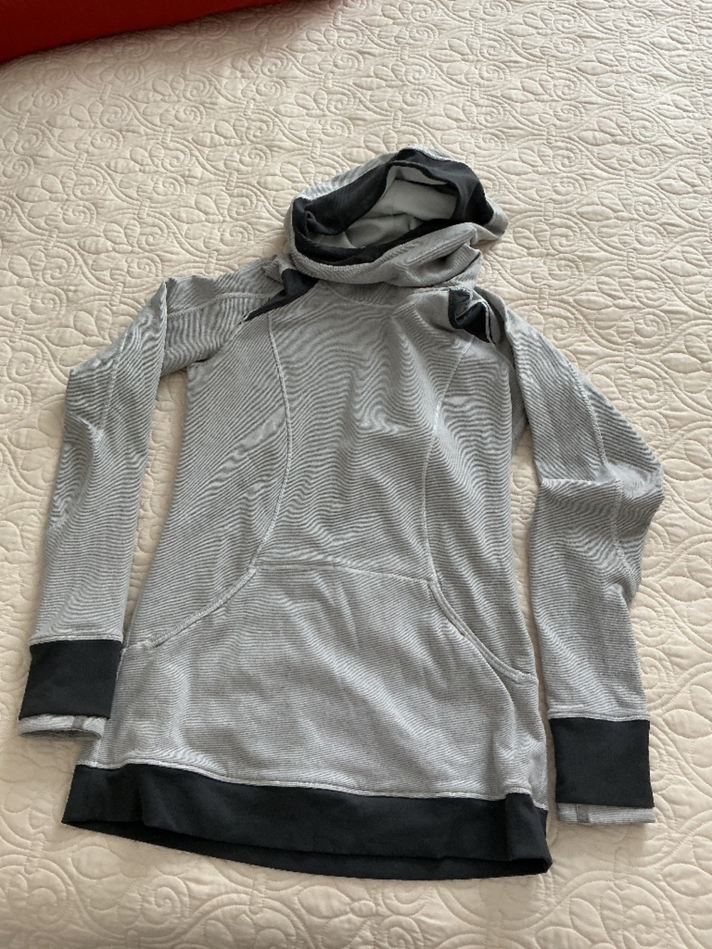 Lululemon Base Runner Hoodie Gray Scuba Hood Ponytail Window Size 6